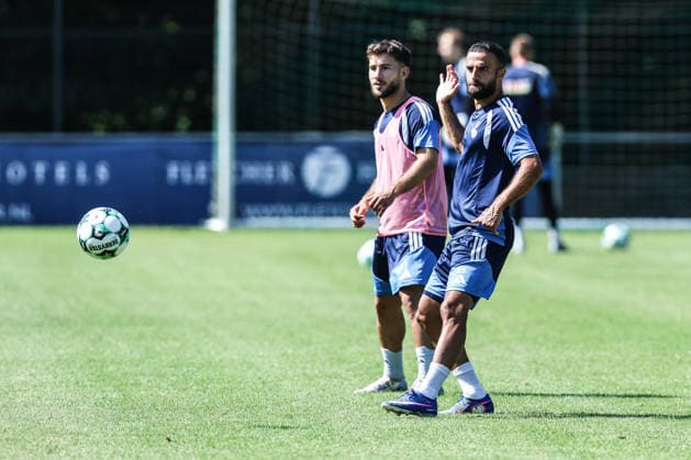 Fussball, 3.Liga Saison 2026 2027 Trainingslager MSV Duisburg Training 11.07.2026, Stadion de Wageningse Berg Can Coskun (MSV Duisburg, 27) Ramien Safi (MSV Duisburg, 19) Wageningen Stadion de Wageningse Berg Niederlande *** Sports, Soccer, 3rd Division, 2026–2027 Season, MSV Duisburg Training Camp, July 11, 2026, De Wageningse Berg Stadium, Can Coskun (MSV Duisburg), 27 Ramien Safi (MSV Duisburg), 19 Wageningen, De Wageningse Berg Stadium, Netherlands