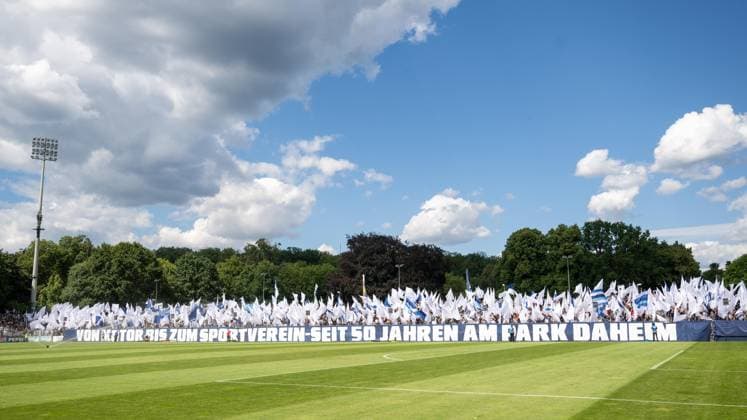 Fußball, Herren, Saison 2026 2027, Testspiel, SV Babelsberg 03 - FC St. Pauli, Fans von Babelserg, 50 Jahre Karl-Liebknecht-Stadion, 11.07. 2026, *** Soccer, Men s, 2026–2027 Season, Friendly Match, SV Babelsberg 03 vs. FC St. Pauli, Babelsberg Fans, 50th Anniversary of Karl Liebknecht Stadium, July 11, 2026, Copyright: xMatthiasxKochx
