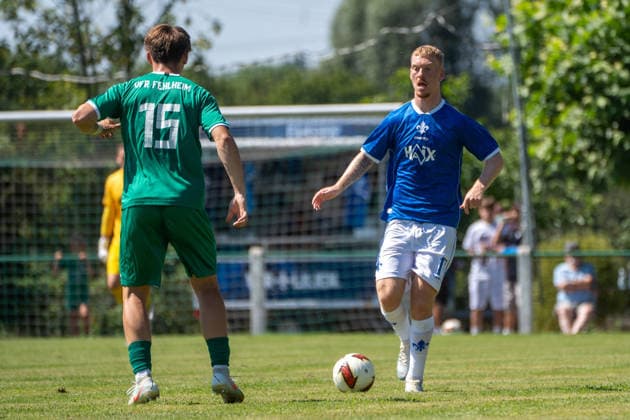 11.07.2026, xhfmx, Fussball Testspiel, VfR Fehlheim - SV Darmstadt 98 v.l. Pharis Robin Petrica (15, VfR Fehlheim), Kai Klefisch (17, SV Darmstadt 98) (DFL DFB REGULATIONS PROHIBIT ANY USE OF PHOTOGRAPHS as IMAGE SEQUENCES and or QUASI-VIDEO) Bensheim-Fehlheim *** July 11, 2026, xhfmx, Soccer Friendly Match, VfR Fehlheim vs. SV Darmstadt 98, Pharis Robin Petrica 15, VfR Fehlheim, Kai Klefisch 17, SV Darmstadt 98 DFL DFB REGULATIONS PROHIBIT ANY USE OF PHOTOGRAPHS AS IMAGE SEQUENCES AND OR QUASI-VIDEO Bensheim Fehlheim