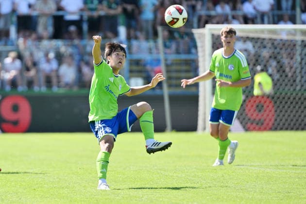 Satoshi Tanaka (FC Schalke 04) 11.07.2026, Fussball 1. Bundesliga, Saison 2026 2027, Testspiel, Vorbereitungsspiel, FC Gütersloh - FC Schalke 04 Gütersloh Heidewaldstadion Nordrhein Westfalen Deutschland *** Satoshi Tanaka FC Schalke 04 July 11, 2026, Soccer, Bundesliga 1, 2026–2027 Season, Friendly Match, Preseason Match, FC Gütersloh vs. FC Schalke 04, Gütersloh, Heidewaldstadion, North Rhine-Westphalia, Germany Team2