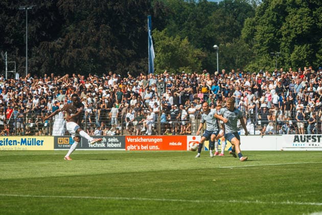 Testspiel: SV Babelsberg 03 vs. FC St. Pauli, 11.07..2026 Abdoulie Ceesay (FC St. Pauli, 9) trifft zum 2:0 Zwischenstand im Testspiel gegen Babelsberg *** Friendly Match: SV Babelsberg 03 vs. FC St. Pauli, July 11, 2026 — Abdoulie Ceesay of FC St. Pauli scores the 9th goal, making the score 2–0 in the friendly against Babelsberg Copyright: xBEAUTIFULxSPORTS Schäferx