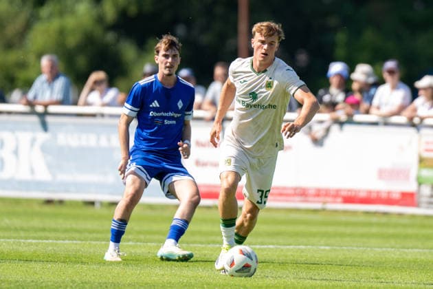 Julian Bell 35 (TSV 1860 Muenchen), TSV 1860 Muenchen - FC Deisenhofen, Regionalliga Bayern, Testspiel, 11.07.2026 DFB regulations prohibit any use of photographs as image sequences and or quasi-video Muenchen Bayern Deutschland *** Julian Bell, 35, TSV 1860 Munich, TSV 1860 Munich FC Deisenhofen, Bavarian Regional League, Friendly Match, July 11, 2026. DFB regulations prohibit any use of photographs as image sequences and or quasi-video. Munich, Bavaria, Germany Copyright: xkolbert-press UlrichxGamelx