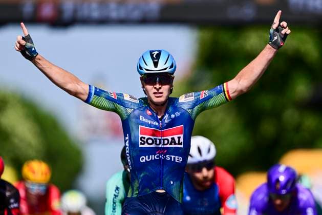 Tour de France 2026 Stage 8 BERGERAC, FRANCE - JULY 11 : Merlier Tim (BEL) of Soudal Quick Step celebrating his victory during stage 8 of the 113rd edition of Tour de France an UCI World Tour 2.UWT cycling road race stage for Men Elite of 182 km with start in Perigueux and finish in Bergerac on July 11, 2026 in Bergerac, France, 11 07 2026 ( Motordriver Kurt Vandenborre - Bergerac France  Copyright: xPeterxDexVoechtx