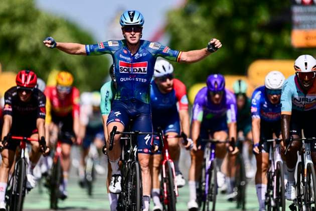 Tour de France 2026 Stage 8 BERGERAC, FRANCE - JULY 11 : Merlier Tim (BEL) of Soudal Quick Step celebrating his victory during stage 8 of the 113rd edition of Tour de France an UCI World Tour 2.UWT cycling road race stage for Men Elite of 182 km with start in Perigueux and finish in Bergerac on July 11, 2026 in Bergerac, France, 11 07 2026 ( Motordriver Kurt Vandenborre - Bergerac France  Copyright: xPeterxDexVoechtx