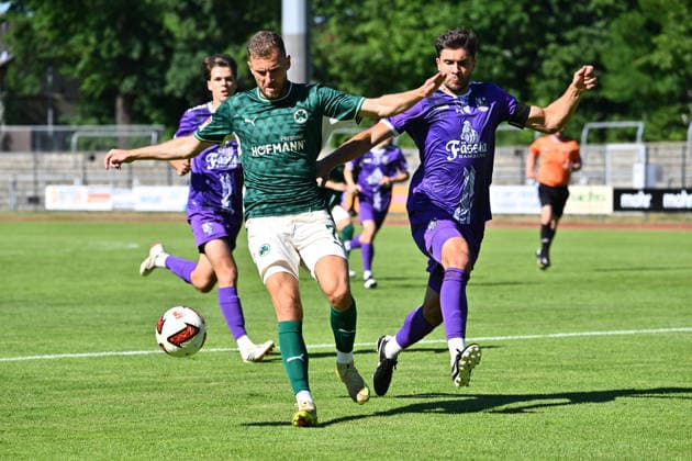 11.07.2026 - Fussball - Saison 2026 2027 - Testspiel Freundschaftsspiel - FC Eintracht Bamberg - SpVgg Greuther Fürth ( Kleeblatt ) - - Sportfoto Zink - xwoxzix - regulations prohibit any use of photographs as image sequences and or quasi-video - only for editorial use - Dennis Srbeny (7, SpVgg Greuther Fürth ) Christopher Kettler (24, FC Eintracht Bamberg ) *** July 11, 2026 Soccer Season 2026–2027 Exhibition Match Friendly Match FC Eintracht Bamberg vs. SpVgg Greuther Fürth Kleeblatt Sports Photo by Zink xwoxzix; regulations prohibit any use of photographs as image sequences and or quasi-video; for editorial use only. Dennis Srbeny 7, SpVgg Greuther Fürth Christopher Kettler 24, FC Eintracht Bamberg