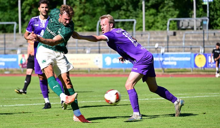 11.07.2026 - Fussball - Saison 2026 2027 - Testspiel Freundschaftsspiel - FC Eintracht Bamberg - SpVgg Greuther Fürth ( Kleeblatt ) - - Sportfoto Zink - xwoxzix - regulations prohibit any use of photographs as image sequences and or quasi-video - only for editorial use - Noah König (17, SpVgg Greuther Fürth ) Marc Reischmann (18, FC Eintracht Bamberg ) *** July 11, 2026 Soccer Season 2026–2027 Exhibition Match Friendly Match FC Eintracht Bamberg vs. SpVgg Greuther Fürth Kleeblatt Sports Photo by Zink xwoxzix; regulations prohibit any use of photographs as image sequences and or quasi-video; for editorial use only. Noah König 17, SpVgg Greuther Fürth Marc Reischmann 18, FC Eintracht Bamberg