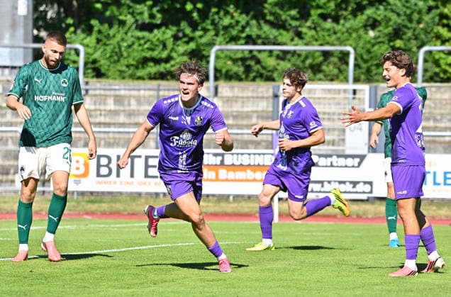 11.07.2026 - Fussball - Saison 2026 2027 - Testspiel Freundschaftsspiel - FC Eintracht Bamberg - SpVgg Greuther Fürth ( Kleeblatt ) - - Sportfoto Zink MeZi - xmexzix - regulations prohibit any use of photographs as image sequences and or quasi-video - only for editorial use - Torjubel Jubel Freude nach Treffer Tor Torschuß zum 1:0 durch Tim Gensichen (9, FC Eintracht Bamberg ) -Doni Edon Arifi (28, SpVgg Greuther Fürth ) enttäuscht Enttäuschung *** July 11, 2026 Soccer Season 2026–2027 Exhibition Match Friendly Match FC Eintracht Bamberg vs. SpVgg Greuther Fürth Kleeblatt Sports Photo by Zink MeZi xmexzix; regulations prohibit any use of photographs as image sequences and or quasi-video; for editorial use only. Goal celebrationCelebration, joy after a goal, shot on goal for the 1–0 by Tim Gensichen 9, FC Eintracht Bamberg; Doni Edon Arifi 28, SpVgg Greuther Fürth, disappointed, disappointment