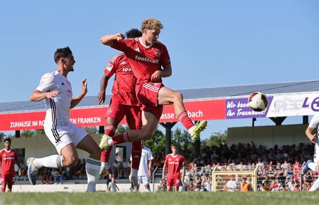 11.07.2026 - Fussball - Saison 2026 2027 - Testspiel Freundschaftsspiel Vorbereitungsspiel: SpVgg Ansbach 09 - 1. FC Nürnberg Nuernberg FCN ( Club ) - Sportfoto Zink DaMa - xdaxmax - Tor Treffer Torschuß zum 0:1 - Torschütze Piet Scobel (19, 1. FC Nürnberg FCN ) *** July 11, 2026 Soccer Season 2026–2027 Exhibition Match Friendly Match Preseason Match SpVgg Ansbach 09 vs. 1 FC Nürnberg (Nuremberg) FCN Club Sports Photo Zink DaMa xdaxmax Goal, Shot on Goal for the 0–1 TGoal scorer Piet Scobel 19, 1 FC Nürnberg FCN