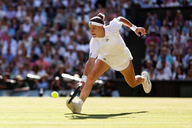 Karolina Muchova during the Ladies Singles final Wimbledon Tennis Championships, Day 13, The All England Lawn Tennis and Croquet Club, London, UK - 11 Jul 2026London The All England Lawn Tennis and United Kingdom  Copyright: xEllaxLing Shutterstockx 16981031s
