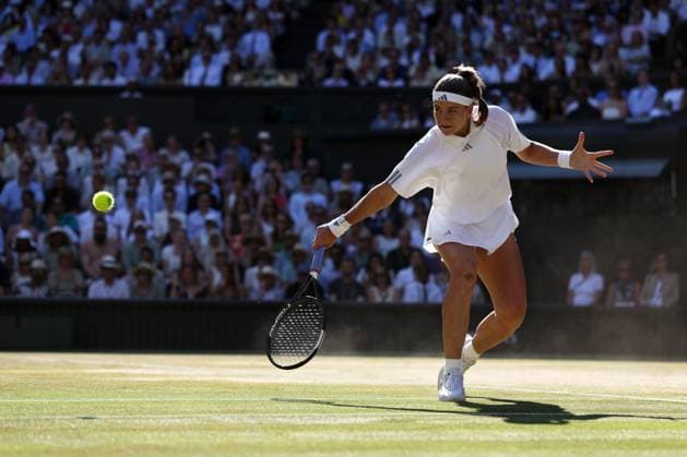 Karolina Muchova during the Ladies Singles final Wimbledon Tennis Championships, Day 13, The All England Lawn Tennis and Croquet Club, London, UK - 11 Jul 2026London The All England Lawn Tennis and United Kingdom  Copyright: xEllaxLing Shutterstockx 16981031ab