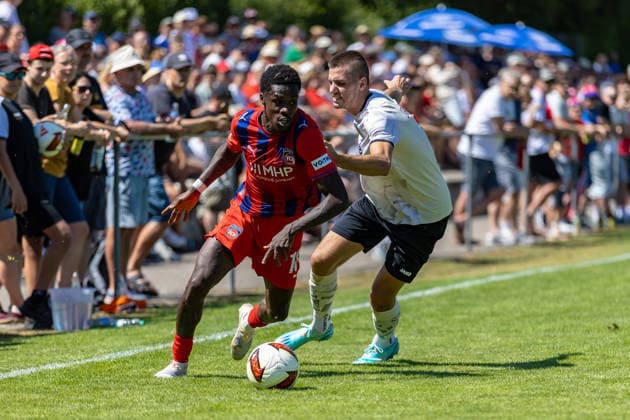 Dynamischer Zweikampf Christian Conteh (FC Heidenheim, 10), GER, SGM Langenau vs. 1.FC Heidenheim, Fussball, Testspiel, Saison 2026 2027, 11.07.2026, DFL DFB REGULATIONS PROHIBIT ANY USE OF PHOTOGRAPHS AS IMAGE SEQUENCES AND OR QUASI-VIDEO, GER, SGM Langenau vs. 1.FC Heidenheim, Fussball, Testspiel, Saison 2026 2027, 11.07.2026 Langenau *** Dynamic Tackle by Christian Conteh, FC Heidenheim, 10, GER, SGM Langenau vs. 1 FC Heidenheim, Soccer, Friendly Match, 2026–2027 Season, July 11, 2026, DFL and DFB regulations prohibit any use of photographs as image sequences and or quasi-video, GER, SGM Langenau vs. 1 FC Heidenheim, soccer, friendly match, 2026–2027 season, July 11, 2026, Langenau Copyright: xEibner-Pressefoto JanixPlessx EP_JPL