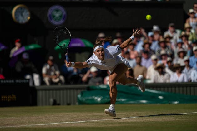 Tennis - Wimbledon Championship 2026 - Day 13 LONDON, ENGLAND - Saturday, July 11, 2026: Karolina Muchova (CZE) during the Ladies Singles Final match on Day Thirteen of The Championships Wimbledon 2026 at the All England Lawn Tennis and Croquet Club. (Photo by Kirsten Holst Propaganda) LONDON All England Lawn Tennis and Croq GREATER LONDON ENGLAND  Copyright: xKirstenxHolstx 2026-07-11-046-Wimbledon_Day_13