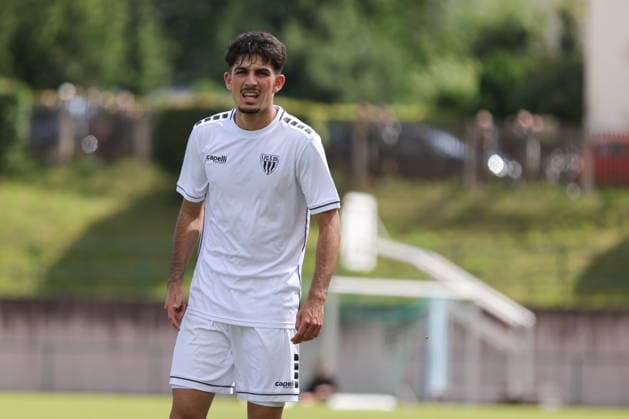 11.07.2026, Fussball, Saison 2026 2027, Testspiel: Chemnitzer FC - FC Schweinfurt 05 Leonard Krasniqi (FC Schweinfurt 05, 29), Einzelbild Frankenberg Jahnkampfbahn Sachsen Deutschland *** July 11, 2026, Soccer, 2026–2027 Season, Friendly Match: Chemnitzer FC vs. FC Schweinfurt 05, Leonard Krasniqi (FC Schweinfurt 05), 29, Single photo, Frankenberg Jahnkampfbahn, Saxony, Germany