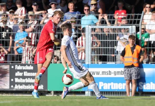 11.07.2026 - Fussball - Saison 2026 2027 - Testspiel Freundschaftsspiel Vorbereitungsspiel: SpVgg Ansbach 09 - 1. FC Nürnberg Nuernberg FCN ( Club ) - Sportfoto Zink DaMa - xdaxmax - Eric Porstner (41, 1. FC Nürnberg FCN ) mit Torschuss *** July 11, 2026 Soccer Season 2026–2027 Exhibition Match Friendly Match Preseason Match SpVgg Ansbach 09 vs. 1 FC Nürnberg (Nürnberg FCN) Club Sports Photo Zink DaMa xdaxmax Eric Porstner 41, 1 FC Nürnberg FCN taking a shot on goal