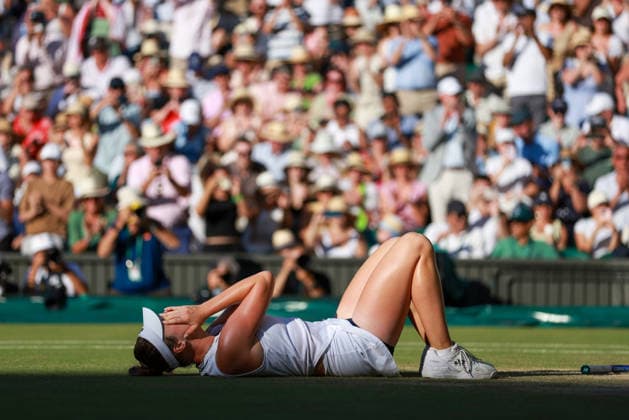 Linda Noskova celebrates victory in the Ladies Singles final Wimbledon Tennis Championships, Day 13, The All England Lawn Tennis and Croquet Club, London, UK - 11 Jul 2026London The All England Lawn Tennis and United Kingdom  Copyright: xKieranxMcManus Shutterstockx 16981032ej