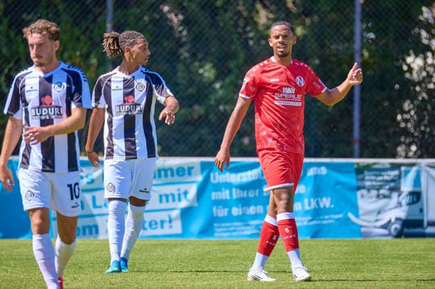 Yunus Emre Kahriman (VfR Aalen, 10), Melvin Onos (VfR Aalen, 40), Nill Hauser (1. FC Normannia Gmuend, 05) GER, 1. FC Normannia Gmuend vs. VfR Aalen, Fussball, Freundschaftsspiel, Herren, 11.07.2026 GER, 1. FC Normannia Gmuend vs. VfR Aalen, Fussball, Freundschaftsspiel, Herren, 11.07.2026 Schwaebisch Gmünd *** Yunus Emre Kahriman, VfR Aalen, 10; Melvin Onos, VfR Aalen, 40; Nill Hauser, 1 FC Normannia Gmünd, 05 GER; 1 FC Normannia Gmünd vs. VfR Aalen, Soccer, Friendly Match, Men, July 11, 2026 GER, 1 FC Normannia Gmünd vs. VfR Aalen, Soccer, Friendly Match, Men, July 11, 2026, Schwäbisch Gmünd Copyright: xEibner-Pressefoto GeraldxOelze-dexStoppanyx EP_ODS
