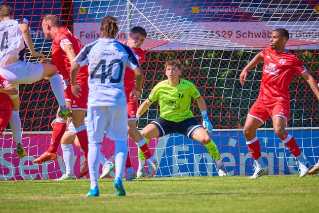 Torraumszene vor Leif Lochbrunner (1. FC Normannia Gmuend, 31) GER, 1. FC Normannia Gmuend vs. VfR Aalen, Fussball, Freundschaftsspiel, Herren, 11.07.2026 GER, 1. FC Normannia Gmuend vs. VfR Aalen, Fussball, Freundschaftsspiel, Herren, 11.07.2026 Schwaebisch Gmünd *** Scene in front of the goal involving Leif Lochbrunner, 1 FC Normannia Gmuend, 31 GER, 1 FC Normannia Gmuend vs. VfR Aalen, soccer, friendly match, men s, July 11, 2026 GER, 1 FC Normannia Gmuend vs. VfR Aalen, Soccer, Friendly Match, Men s, July 11, 2026 Schwäbisch Gmünd Copyright: xEibner-Pressefoto GeraldxOelze-dexStoppanyx EP_ODS
