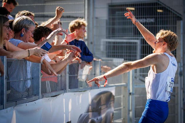 85. Deutsche Meisterschaften U20; Bochum, 11.07.2026 Finn Jakob Merheim (TuS Köln rrh.) lässt sich feiern; 85. Deutsche Meisterschaften U20 am 11.07.2026 im Lohrheidestadion, Bochum (Nordrhein-Westfalen) *** 85th German U20 Championships, Bochum, July 11, 2026: Finn Jakob Merheim of TuS Köln rrh celebrates his victory at the 85th German U20 Championships on July 11, 2026, at Lohrheidestadion in Bochum, North Rhine-Westphalia Copyright: xBEAUTIFULxSPORTS B.Hoffmannx