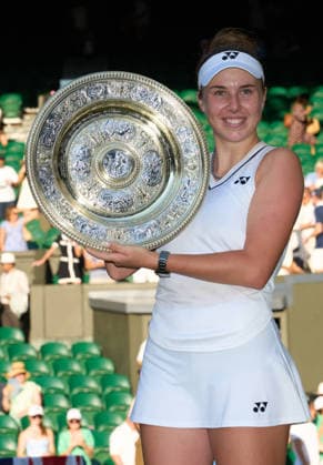 2026 Wimbledon, July 11, Ladies Final LONDON, - JULY 11: Linda Noskova of the Czech Republic with the Venus Rosewater Trophy after beating Karolina Muchova of the Czech Republic during the 2026 Wimbledon, July 11, Ladies Final at The all England club, Wimbledon on July 11, 2026 in London, GBR. London The all England club, Wimbledon GBR Copyright: xPeterxvanxdenxBerg ISIxPhotosx 9498