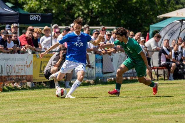 Spielszene, Zweikampf, Pass, Passspiel, Dribbling, v.l. Matthias Bader (SV Darmstadt 98, 26), Tuan Stefanov (VfR Fehlheim, 07), GER, VfR Fehlheim vs. SV Darmstadt 98, Fussball, Testspiel, Saison 2026 2027, 11.07.2026, DFL REGULATIONS PROHIBIT ANY USE OF PHOTOGRAPHS AS IMAGE SEQUENCES AND OR QUASI-VIDEO, GER, VfR Fehlheim vs. SV Darmstadt 98, Fussball, Testspiel, Saison 2026 2027, 11.07.2026 Bensheim-Fehlheim *** Game action, tackle, pass, passing, dribbling, from left: Matthias Bader (SV Darmstadt 98), 26, Tuan Stefanov (VfR Fehlheim), 07, GER, VfR Fehlheim vs. SV Darmstadt 98, soccer, friendly match, 2026–2027 season, July 11, 2026, DFL regulations prohibit any use of photographs as image sequences and or quasi-video, GER, VfR Fehlheim vs. SV Darmstadt 98, soccer, friendly match, 2026–2027 season, July 11, 2026, Bensheim Fehlheim Copyright: xEibner-Pressefoto J-NxGroemlingx EP_JGG