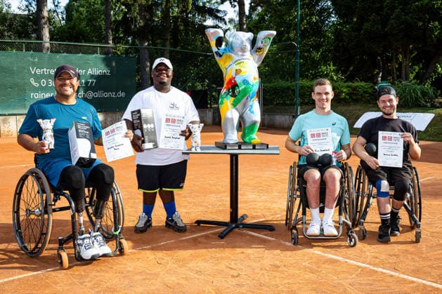 Siegerehrungen - Herren Doppel-Quad: Leandro Pena BRA und Donald Ramphadi RSA (Sieger 2026) und Finn Broadbent AUS und Marcus Laudan GER (2. Platz), 36. GERMAN OPEN 2026 - Beate Loddenkemper Trophy, Berlin, BTTC Grün-Weiß, 11.07.2026, *** Awards Ceremony: Men s Doubles Quad—Leandro Pena (BRA) and Donald Ramphadi (RSA), 2026 Champions; Finn Broadbent (AUS) and Marcus Laudan (GER), 2nd place; 36th GERMAN OPEN 2026 Beate Loddenkemper Trophy, Berlin, BTTC Grün Weiß, July 11, 2026, Copyright: xClaudioxGärtnerx