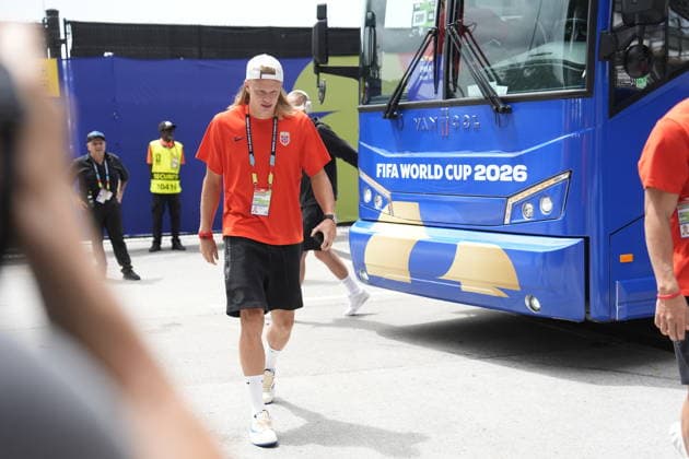 World Cup 2026: Norway - England Miami Gardens, Florida , USA 20260711. Arriving before the quarter-final of the 2026 World Cup between Norway and England at the Miami stadium. Photo: Fredrik Varfjell NTB Miami Gardens, Florida United States EDITORIAL USE ONLY. RESTRICTED USE FOR BETTING COMPANIES Ref:_SPOJfJxtn9wEag.jpg *** 2026 World Cup: Norway vs. England, Miami Gardens, Florida, USA 20260711 Arriving before the quarterfinal of the 2026 World Cup between Norway and England at the Miami stadium Photo Fredrik Varfjell NTB Miami Gardens, Florida, United States EDITORIAL USE ONLY RESTRICTED USE FOR BETTING COMPANIES  Copyright: xTerjexPedersenx xNTBx