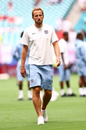 Harry Kane of England ahead of kick-off England v Norway, 2026 FIFA World Cup, WM, Weltmeisterschaft, Fussball Quarter-final, Football, Miami Stadium, Miami, Florida, USA - 11 Jul 2026Miami Miami Stadium Florida (FL) United States of America  Copyright: xMichaelxZemanek Shutterstockx 16986212g