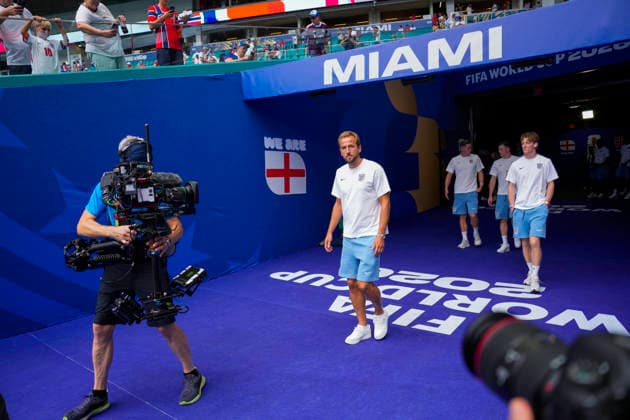 Fotball-VM 2026: Norge - England Miami Gardens, Florida , USA 20260711. Englands Harry Kane ankommer for kvartfinalen i fotball-VM 2026 mellom Norge og England pa Miami stadion. Foto: Fredrik Varfjell NTB Miami Gardens, Florida USA EDITORIAL USE ONLY. RESTRICTED USE FOR BETTING COMPANIES Ref:_SPOp3iPdbp3O1s.jpg *** 2026 World Cup: Norway vs. England, Miami Gardens, Florida, USA 20260711 England’s Harry Kane arrives for the quarterfinal match of the 2026 FIFA World Cup between Norway and England at Miami Stadium. Photo: Fredrik Varfjell, NTB, Miami Gardens, Florida, USA. EDITORIAL USE ONLY. RESTRICTED USE FOR BETTING COMPANIES  Copyright: xFredrikxVarfjellx xNTBx