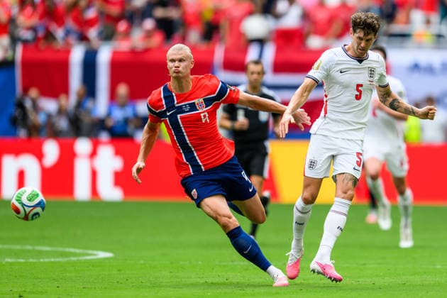 260711 Erling Braut Haaland of Norway and John Stones of England during the FIFA World Cup, WM, Weltmeisterschaft, Fussball 2026 quarter-final football match between Norway and England on July 11, 2026 in Miami. Photo: Jon Olav Nesvold BILDBYRAN COP 217 VG0992 bbeng fotboll football soccer fotball vm fotbolls-vm fotball-vm fotbolls-vm 2026 fifa world cup 2026 kvartfinale kvartsfinal quarterfinal quarter-final england norge norway *** July 11, 2026: Erling Braut Haaland of Norway and John Stones of England during the 2026 FIFA World Cup quarterfinal soccer match between Norway and England on July 11, 2026 in Miami. Photo by Jon Olav Nesvold, BILDBYRAN COP 217 VG0992 bbeng soccer football fotball World Cup soccer World Cup fotball World Cup soccer World Cup 2026 FIFA World Cup 2026 quarterfinal quarterfinal quarter final England Norway  Copyright: JONxOLAVxNESVOLD BB260711JE059