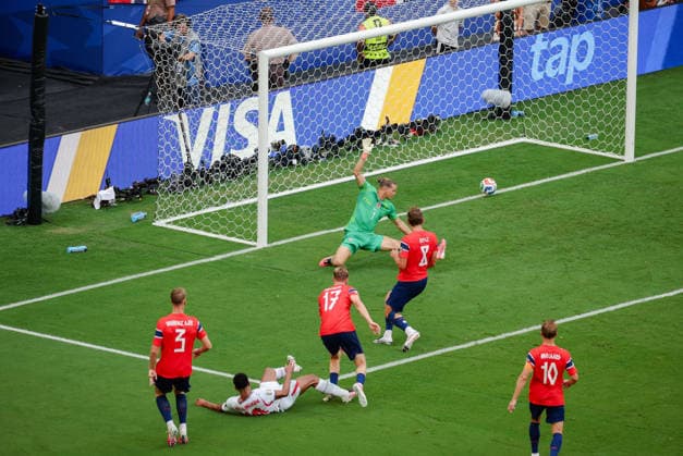 2026 FIFA World Cup, WM, Weltmeisterschaft, Fussball Quarter Final England v Norway Miami Stadium, Miami 11.07.2026 Jude Bellingham of England scores and celebrates 1-1 2026 FIFA World Cup Quarter Final England v Norway Miami Stadium, Miami 11.07.2026 Photograph By Marc Aspland The Times  Copyright: xMarcxAsplandx NINTCHDBPICT001094783996