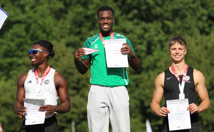 Norddeutsche Leichtathletik-Meisterschaften in Bremen: Noah Olabisi (SV Werder Bremen) siegt im Finale über 100 Meter mit neuem Bremer Landesrekord. *** North German Track and Field Championships in Bremen: Noah Olabisi of SV Werder Bremen Wins the 100-Meter Final with a New Bremen State Record