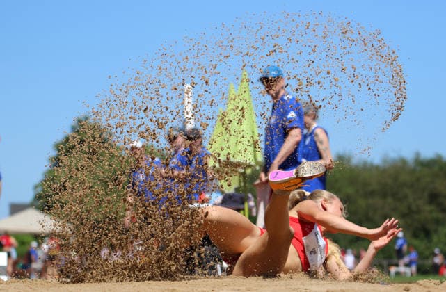 Norddeutsche Leichtathletik-Meisterschaften in Bremen: Michelle Manke (LG Nord Berlin) siegte im Weitsprung der Frauen. *** North German Track and Field Championships in Bremen: Michelle Manke of LG Nord Berlin won the women s long jump