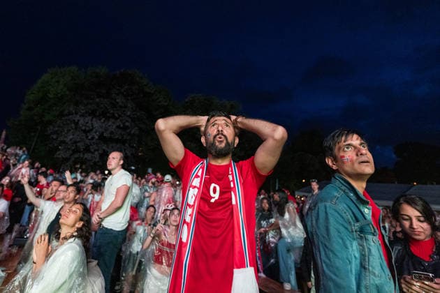 260711 Fans of Norway during the FIFA World Cup, WM, Weltmeisterschaft, Fussball quarterfinal football match between Norway and England, on July 11, 2026 in Oslo. Photo: Marius Nordnes BILDBYRAN COP 185 MX0004 fotboll football soccer fotball fifa world cup 2026 norway - england fans in oslo bbeng publik *** 260711 Norwegian fans during the FIFA World Cup quarterfinal soccer match between Norway and England on July 11, 2026 in Oslo. Photo by Marius Nordnes, BILDBYRAN COP 185 MX0004 soccer football fotball FIFA World Cup 2026 Norway England fans in Oslo BBENG audience  Copyright: MARIUSxNORDNES BB260711ZC037