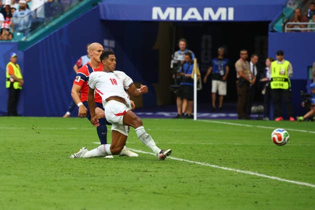 FIFA World Cup, WM, Weltmeisterschaft, Fussball 2026: Norway v England MIAMI, USA - 11th July 2026: Jude Bellingham of England scores his side s second goal during the FIFA World Cup 2026 quarter-final match between Norway and England at Miami Stadium Miami Miami Stadium United States of America Copyright: xCraigxMercerx xPeakxActionxPhotosx