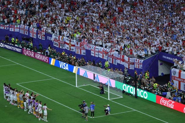 FIFA World Cup, WM, Weltmeisterschaft, Fussball 2026 quarterfinals - Norway vs England Players of England celebrate with their supporters after winning the FIFA World Cup 2026 quarterfinals match Norway against England, in Miami, Florida, USA, 11 July 2026. MIAMI United States  Copyright: xCRISTOBALxHERRERA-ULASHKEVICHx