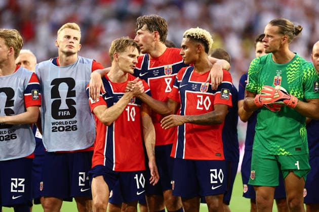 Martin odegaard and Norway players at full time England v Norway, 2026 FIFA World Cup, WM, Weltmeisterschaft, Fussball Quarter-final, Football, Miami Stadium, Miami, Florida, USA - 11 Jul 2026Miami Miami Stadium Florida (FL) United States of America  Copyright: xMichaelxZemanek Shutterstockx 16986212ed