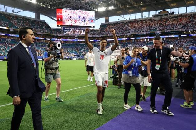 Jude Bellingham of England celebrates at full time England v Norway, 2026 FIFA World Cup, WM, Weltmeisterschaft, Fussball Quarter-final, Football, Miami Stadium, Miami, Florida, USA - 11 Jul 2026Miami Miami Stadium Florida (FL) United States of America  Copyright: xMichaelxZemanek Shutterstockx 16986212ek