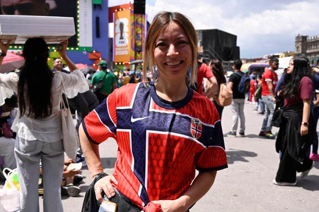 Norway v England FIFA Fan Festival - FIFA World Cup, WM, Weltmeisterschaft, Fussball 2026 A Norway football fan attends the FIFA World Cup Fan Festival in Mexico City to watch the FIFA World Cup 2026 quarter-final match between England and Norway on a giant screen on July 11, 2026, in Mexico City, Mexico. (Photo by Carlos Tischler Eyepix Group) Copyright: xCarlosxTischler EyepixxGroupx CT_11072026_192706