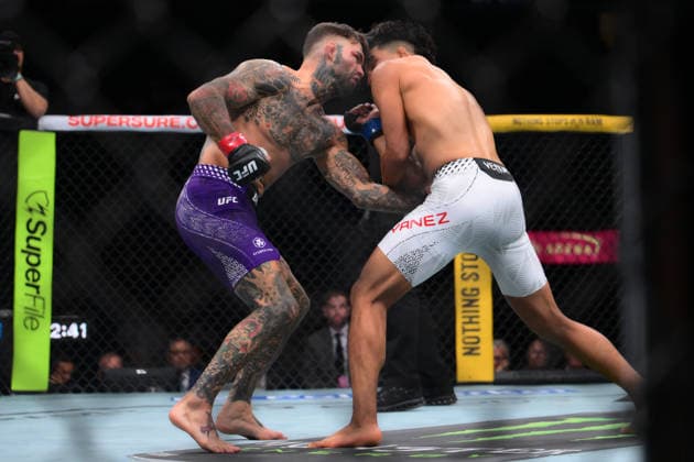 July 11, 2026, Las Vegas, Nevada, USA: ADRIAN YANEZ (R) received body shot, Freisteller from CODY GARBRANDT during UFC 329 at the T-Mobile Arena in Las Vegas. UFC 329: Adrian Yanez Defeated Cody Garbrandt By TKO  - ZUMAo117 20260711_zsp_o117_043 Copyright: xMikaelxOnax