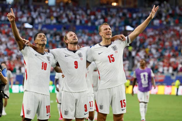 Norway v England: Quarter Final - FIFA World Cup, WM, Weltmeisterschaft, Fussball 2026 Jude Bellingham, Harry Kane and Dan Burn of England celebrate after winning the FIFA World Cup 2026 Quarter Final match between Norway and England at Miami Stadium on July 11, 2026 in Miami Gardens, United States. Miami Gardens Miami Stadium FL United States Copyright: xAllstarxPicturexLibraryxLtdx