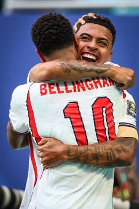 FIFA World Cup, WM, Weltmeisterschaft, Fussball 2026: Norway v England MIAMI, USA - 11th July 2026: Jude Bellingham of England celebrates scoring his side s second goal with team mate Morgan Rogers during the FIFA World Cup 2026 quarter-final match between Norway and England at Miami Stadium (Credit: Craig Mercer Alamy Live News) Miami Miami Stadium United States of America Copyright: xCraigxMercerx xPeakxActionxPhotosx