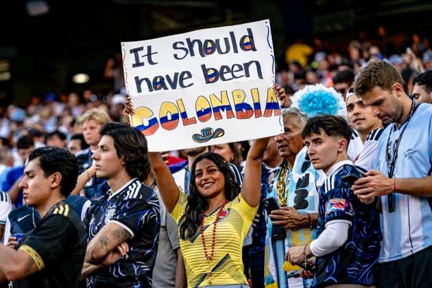 KANSAS CITY - Supporter of Columbia during the 2026 World Cup match between Argentina and Switzerland at Arrowhead Stadium on July 11, 2026, in Kansas City, United States. (Photo by Stefan Koops EYE4IMAGES DeFodi Images) - *** KANSAS CITY: A supporter from Columbia during the 2026 World Cup match between Argentina and Switzerland at Arrowhead Stadium on July 11, 2026, in Kansas City, United States. Photo by Stefan Koops, EYE4IMAGES, DeFodi Images