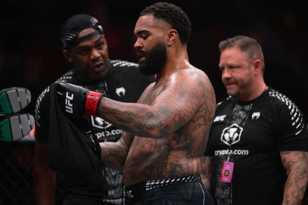July 11, 2026, Las Vegas, Nevada, USA: GABLE STEVESON defeated ELISHA ELLISON by TKO (strikes) at 2:32 of Round 1.during UFC 329 at the T-Mobile Arena in Las Vegas. Las Vegas USA - ZUMAo117 20260711_zsp_o117_064 Copyright: xMikaelxOnax