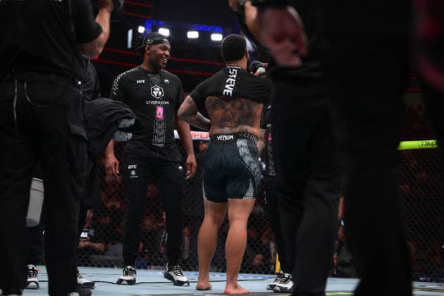 July 11, 2026, Las Vegas, Nevada, USA: GABLE STEVESON defeated ELISHA ELLISON by TKO (strikes) at 2:32 of Round 1.during UFC 329 at the T-Mobile Arena in Las Vegas. UFC 329: Gable Steveson Defeated Elisha Ellison By TKO  - ZUMAo117 20260711_zsp_o117_069 Copyright: xMikaelxOnax