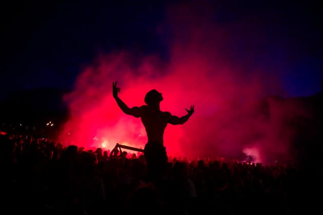 World Cup 2026: Norway - England Oslo 20260712. People gather in front of the Royal Palace after the match between Norway and England in central Oslo on Saturday evening. Photo: Javad Parsa NTB Oslo Norway EDITORIAL USE ONLY. RESTRICTED USE FOR BETTING COMPANIES Ref:_SPOw5L4lmBnQOs.jpg *** 2026 World Cup Norway England Oslo July 12, 2026 People gather in front of the Royal Palace after the match between Norway and England in central Oslo on Saturday evening. Photo by Javad Parsa, NTB, Oslo, Norway. EDITORIAL USE ONLY. RESTRICTED USE FOR BETTING COMPANIES.  Copyright: xJavadxParsax xNTBx