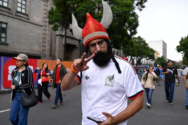 Norway v England FIFA Fan Festival - FIFA World Cup, WM, Weltmeisterschaft, Fussball 2026 A Norway football fan attends the FIFA World Cup Fan Festival in Mexico City to watch the FIFA World Cup 2026 quarter-final match between England and Norway on a giant screen on July 11, 2026, in Mexico City, Mexico. (Photo by Carlos Tischler Eyepix Group) Copyright: xCarlosxTischler EyepixxGroupx CT_11072026_192736