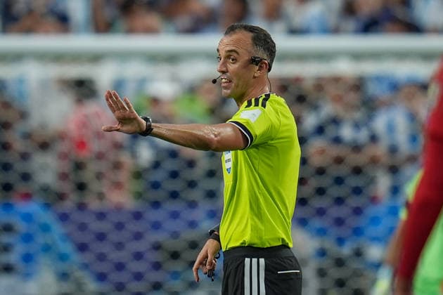 USA: Fussball FIFA World Cup, WM, Weltmeisterschaft, Fussball 2026, Viertelfinale - Argentinien vs Schweiz - Kansas City Stadium (GEHA Field at Arrowhead Stadium, Kansas City, Missouri): Schiedsrichter Joao Pinheiro (Portugal) *** USA Soccer 2026 FIFA World Cup, Quarterfinals: Argentina vs. Switzerland, Kansas City Stadium (GEHA Field at Arrowhead Stadium), Kansas City, Missouri; Referee: Joao Pinheiro (Portugal) Copyright: xJOERANxSTEINSIEKx
