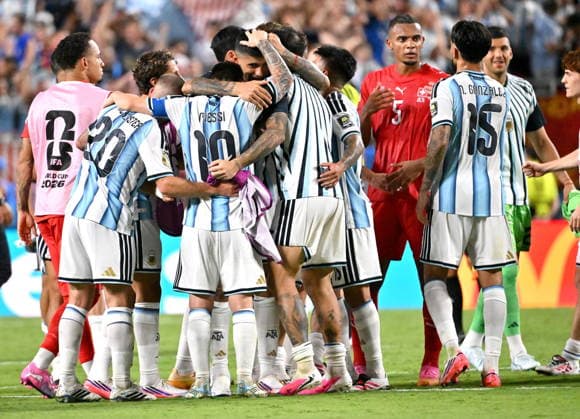 FIFA World Cup, WM, Weltmeisterschaft, Fussball 2026 quarterfinals - Argentina vs Switzerland Players of Argentina celebrate after winning the FIFA World Cup 2026 quarterfinals match Argentina vs Switzerland, in Kansas City, USA, 11 July 2026. KANSAS CITY United States  Copyright: xWILLxOLIVERx