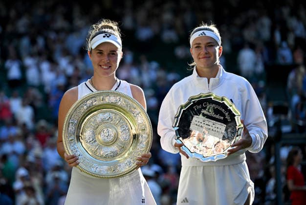 (260712) -- LONDON, July 12, 2026 -- Winner Linda Noskova (L) and runner-up Karolina Muchova of the Czech Republic pose with their trophies after their women s singles final at the Wimbledon Tennis Championships in London, Britain, on July 11, 2026. ) (SP)BRITAIN-LONDON-TENNIS-WIMBLEDON-WOMEN S SINGLES LixYing 