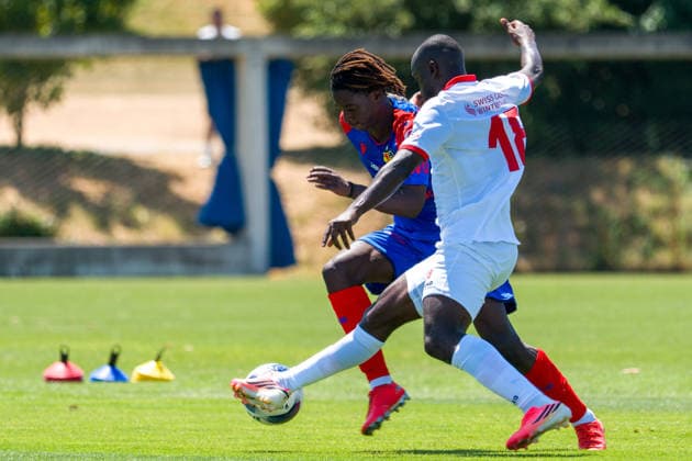 11 07 2026, Basel, Nachwuchs Campus, Friendly: FC Basel - FC Winterthur, (L) Evann Seyram Junior Senaya of Basel (R) Souleymane Diaby of Winterthur *** July 11, 2026, Basel, Youth Campus, Friendly: FC Basel vs. FC Winterthur, L: Evann Seyram Junior Senaya of Basel, R: Souleymane Diaby of Winterthur Copyright: xJustPictures.ch PascalxvonxBürenx jp-en-PaVoB-Pavo_Fotografie-02833